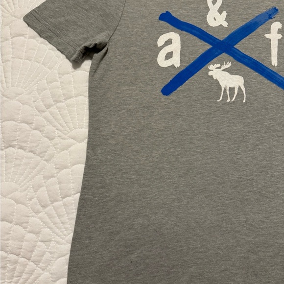Abercrombie Kids TShirt - Size M - Picture 3 of 11